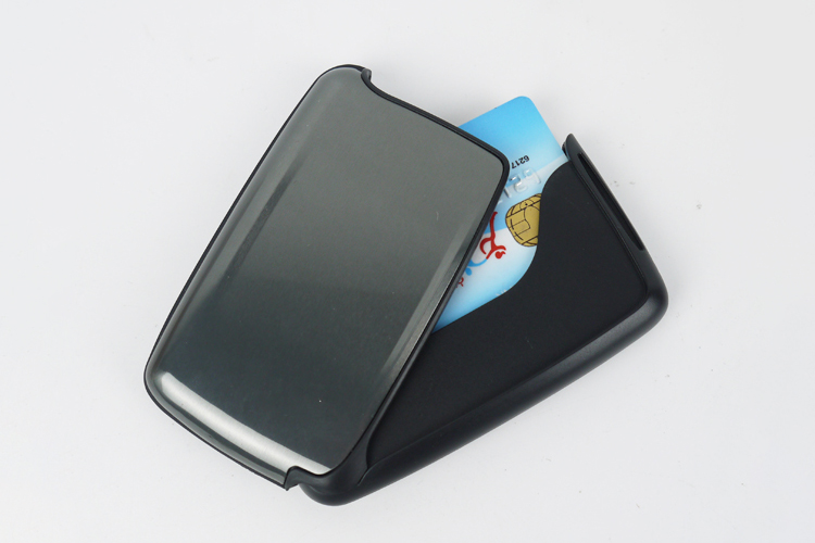 Na RFID Blocking Wallets e na le Bohlokoa?